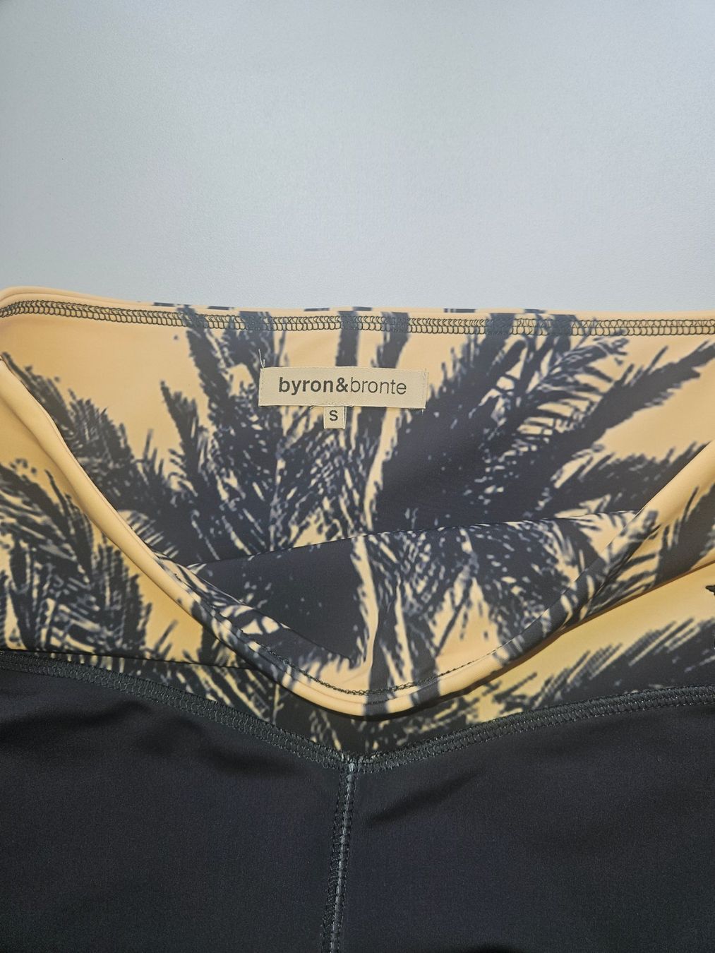 Leggings: Yoga / Sporthose – Nuovo (secondo la descrizione) da Zürich venduto da ONVA-RE-USE 3