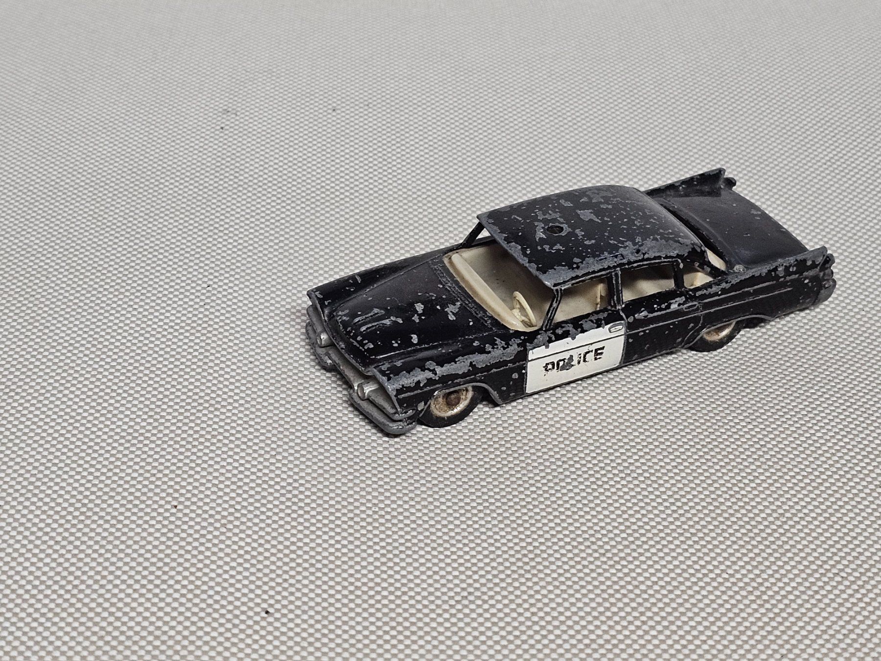 Dinky Toys Modellini d'auto: Dinky Dodge Royal Police – Usato da Starrkirch-Wil venduto da easygo13