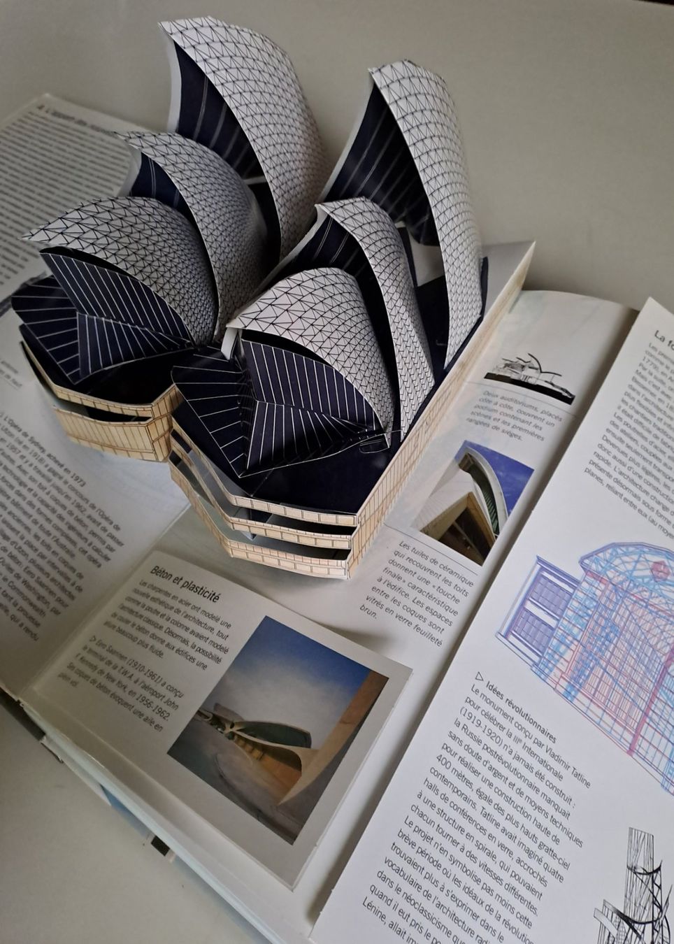 Libri: ARCHITECTURE - eine Architekturgeschichte als POP-UP EA Top – Usato da Zürich venduto da archiphil 7