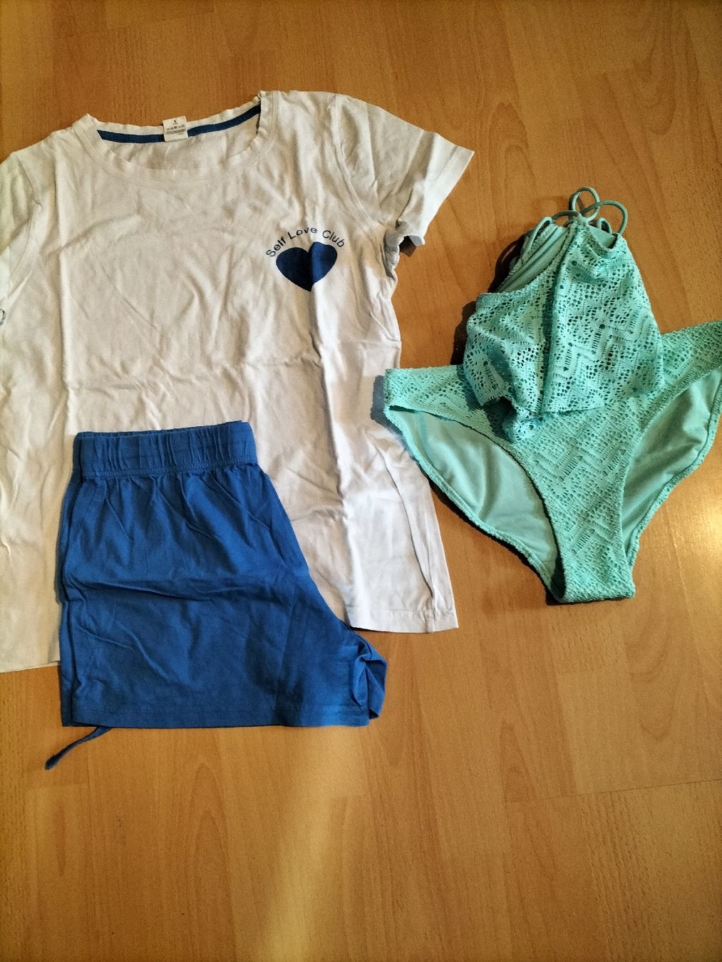 Lotti & Set di vestiti: Sommer-Kleiderpaket Mädchen Gr.   176 – Usato da Oberriet SG venduto da elternbabykind 1