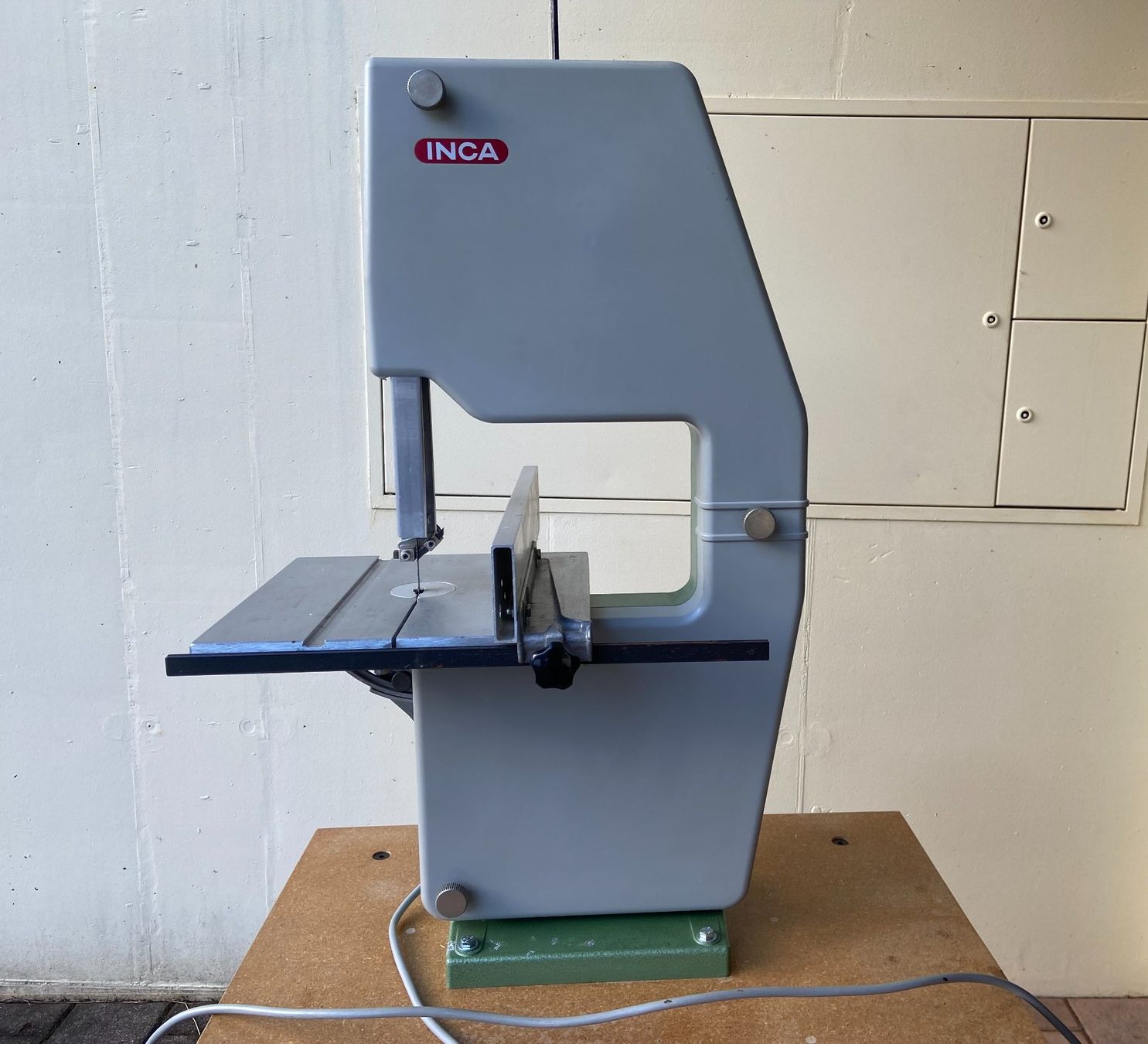 Inca Seghe: Bandsäge INCA,  Occ.  220 V. – Usato da Ulisbach venduto da ras_6cdz