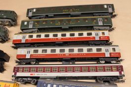 Modelleisenbahn Personenwagen Konvolut 8 Stck. SBB CFF FFS
