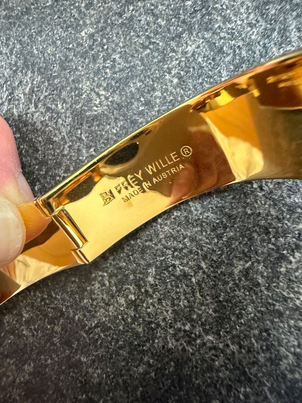 Freywille Bracciali & Braccialetti: Freywille  Klappreif aus Email – Usato da Oberwil-Lieli venduto da Laeber 5