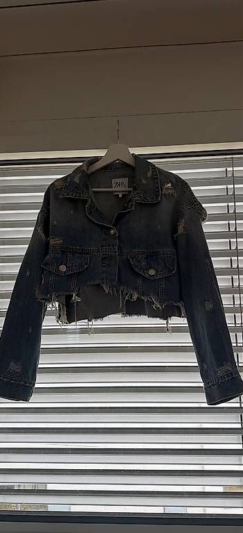 Vestes: Jeans Jacke Zara Gr. L – D'occasion à Malters par patrizia.schmid