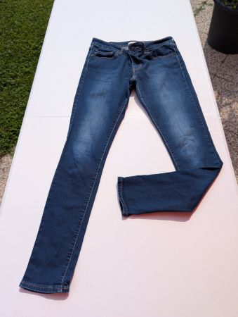 Levis Strauss Skinny Jeans, dunkelblau, Gr. 28, Top Zustand!