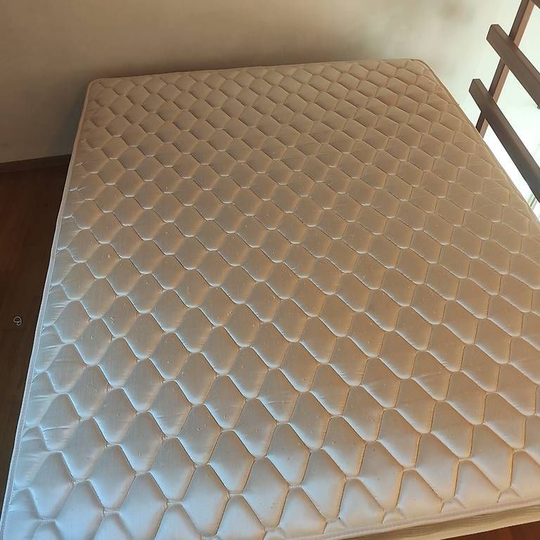 Matelas: Materasso a Molle – D'occasion à Losone par hcm_jvn8 3