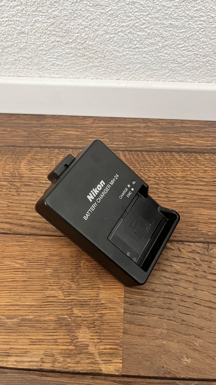 Nikon Kamera: Nikon Spiegelreflexkamera D3500 – Gebraucht aus Zollikofen von _Calanthea_ 2