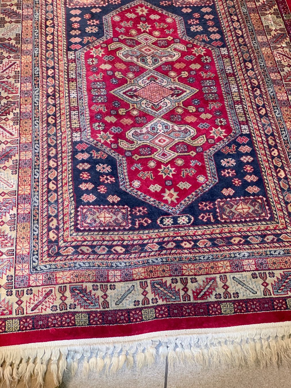 Tapis: Teppich mit Fransen rot in Orient Muster – D'occasion à Rickenbach SZ par Frickler 2