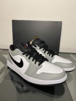JORDAN 1 LOW SMOKE GREY