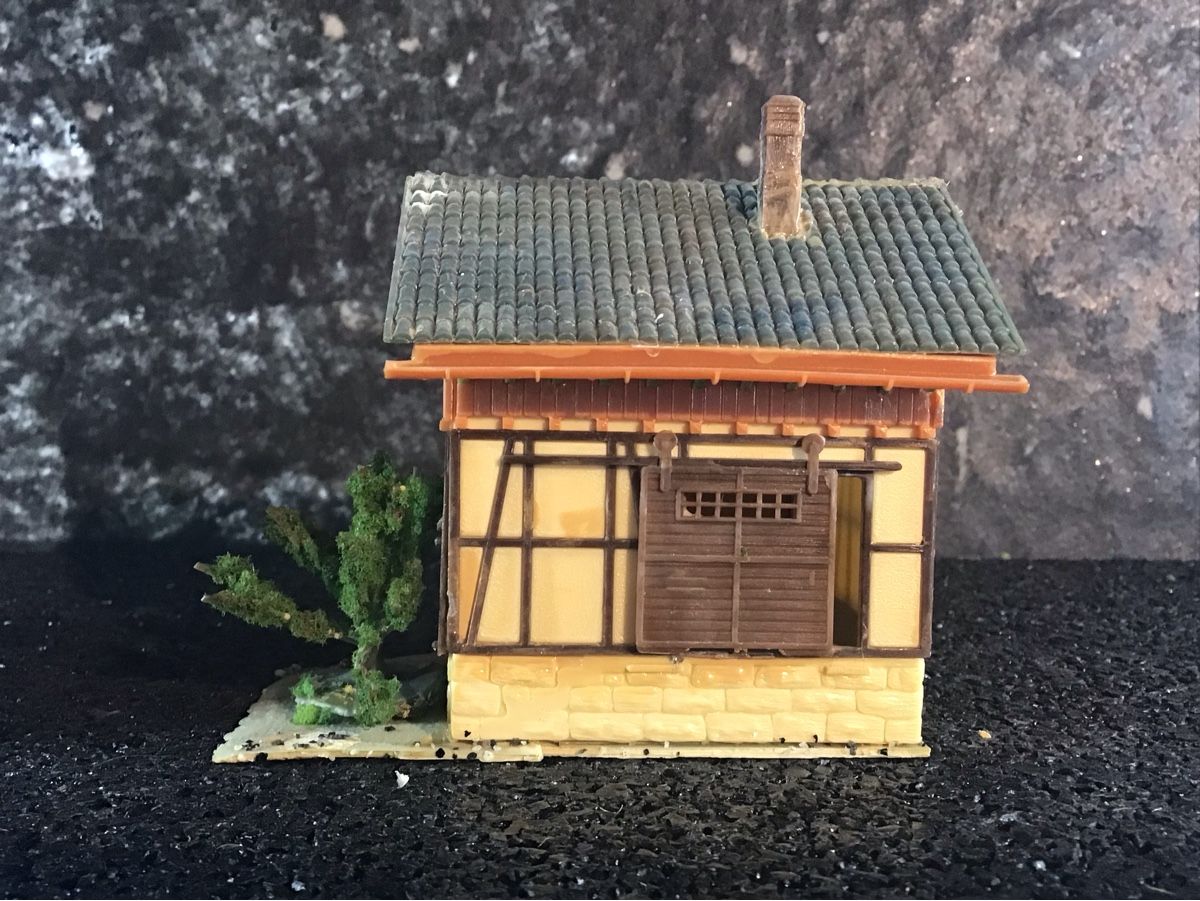 Modellbausätze & Standmodelle: MODELL GEBÄUDE HAUS – Gebraucht aus Männedorf von Spezial-Modelle 2