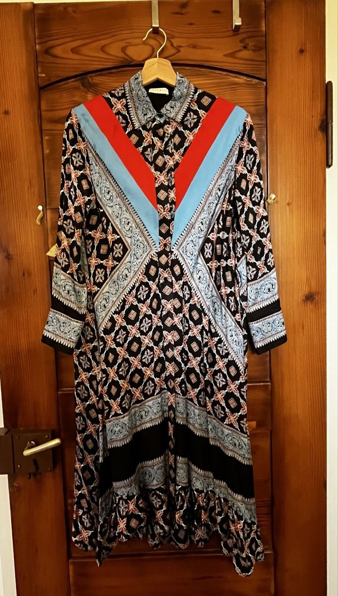 Sandro Kleider: Sandro Dress – Gebraucht aus Zürich von mar_9sjt 1