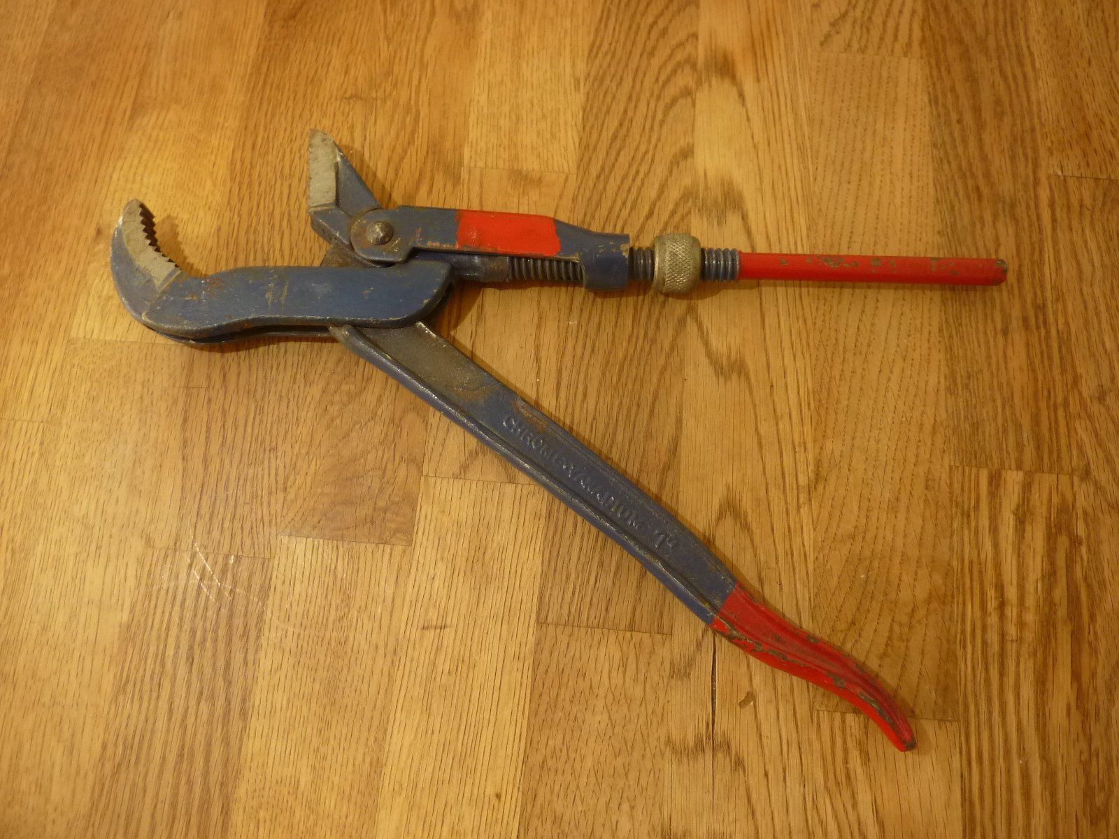 AC-DC Alle Werkzeuge: Rohrzange Chrom-Vanadium West Germany 33 cm – Gebraucht aus Hochfelden von swissice 4