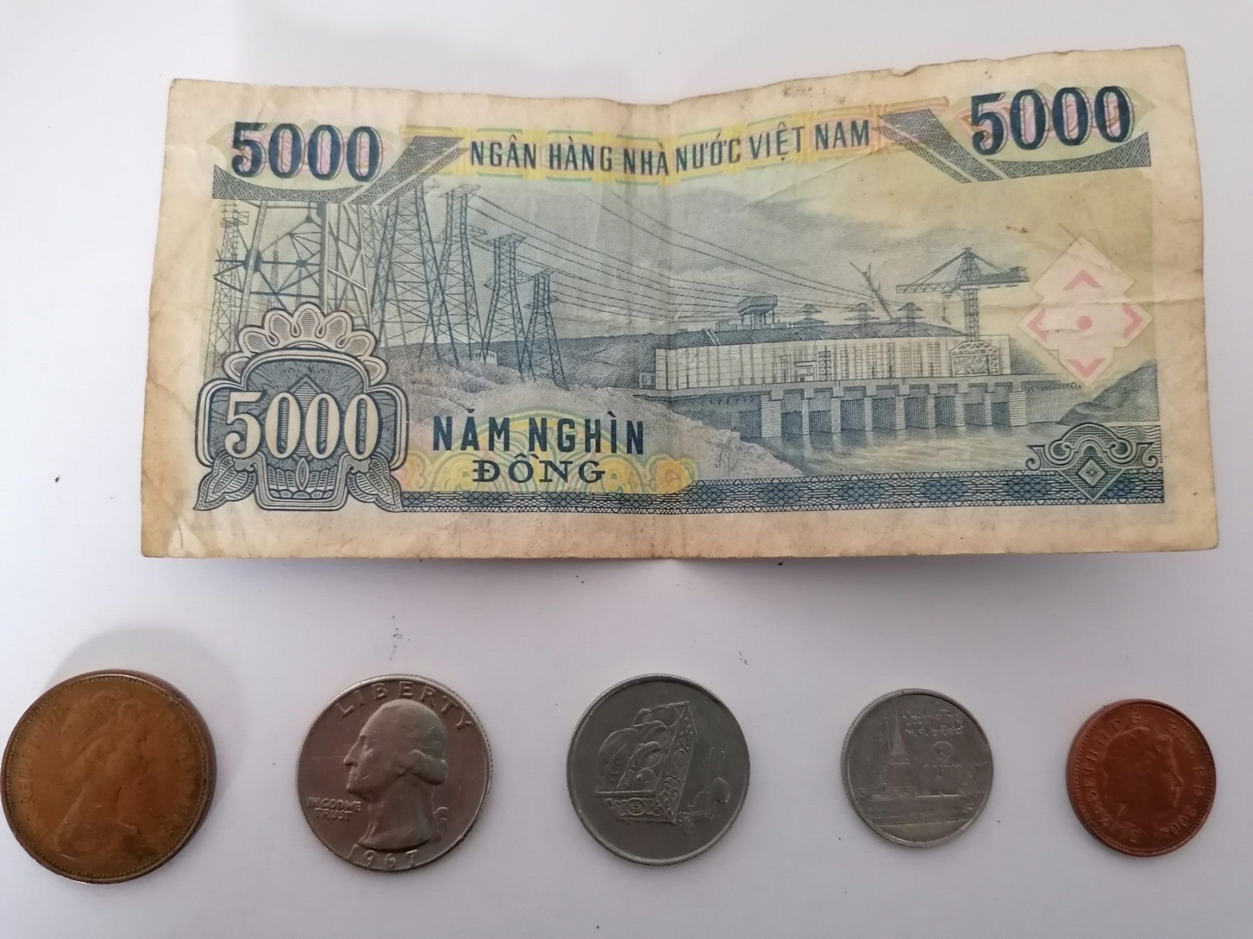 Banknoten: Geldnoten und Münzen – Gebraucht aus Geroldswil von carcan1707 1