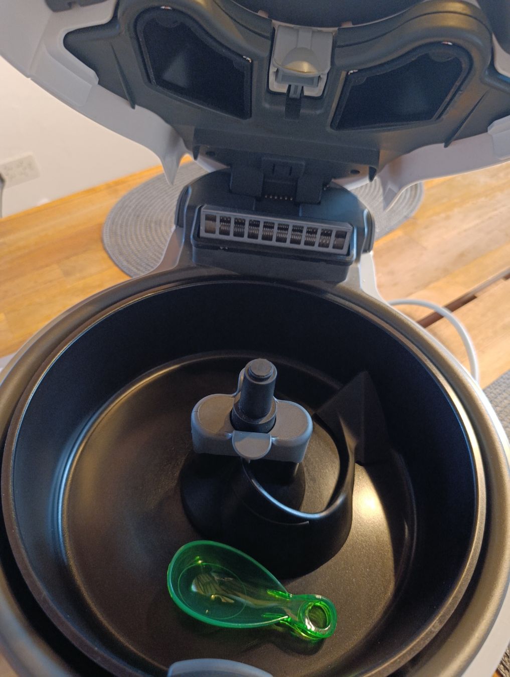 Tefal Elettrodomestici da cucina: Tefal Actifry Original – Usato da Mosnang venduto da graf1978 1