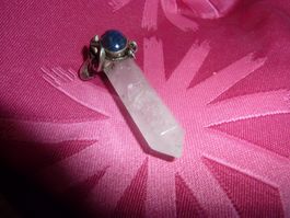 pendentif en cristal de roche et pierre lapis-lazuli argent
