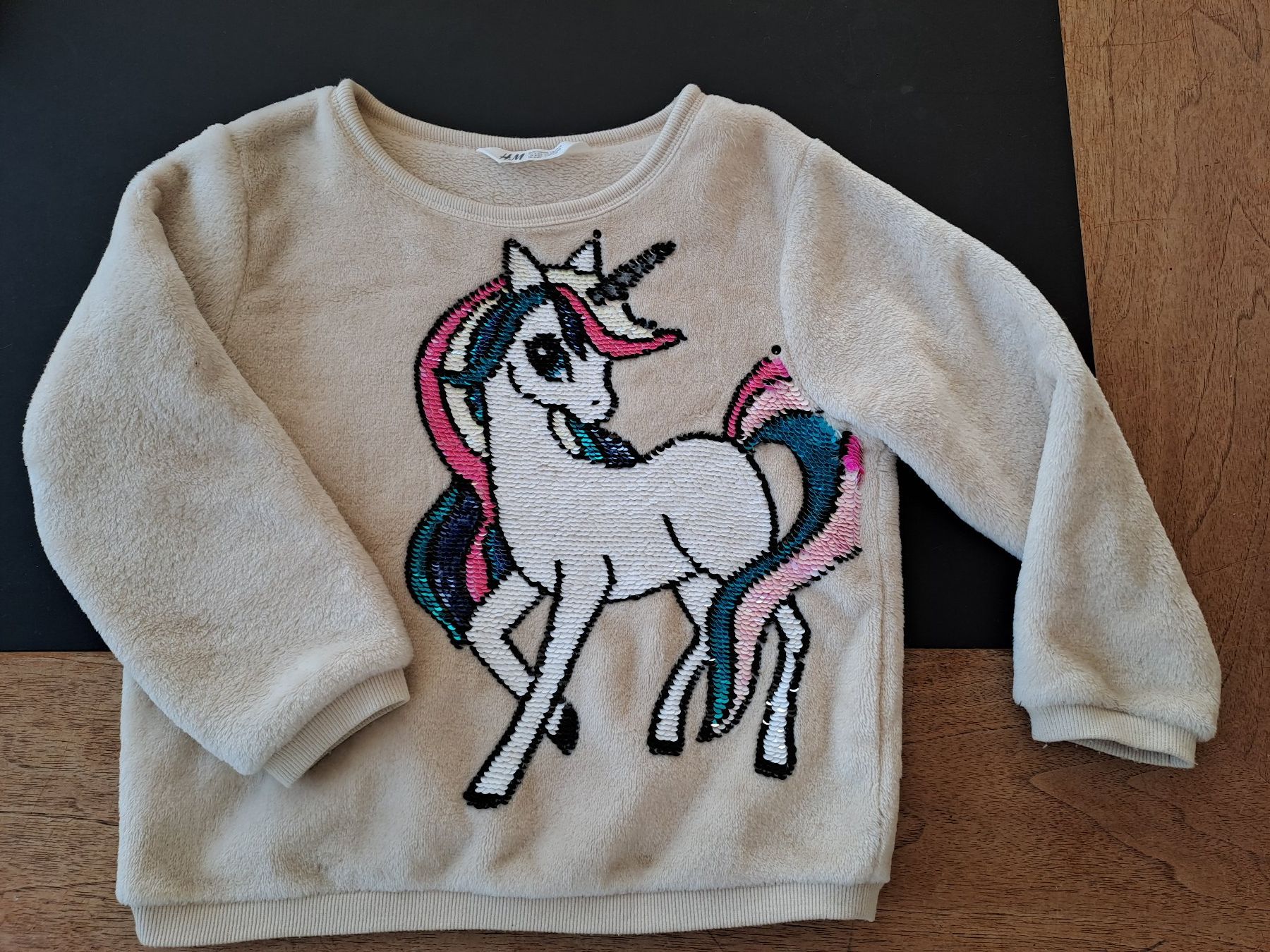 H&M Maglioni & Felpe: H&M Einhornpullover mit Wendepailletten 110/116 gebraucht – Usato da Glashütten venduto da Schwebefisch