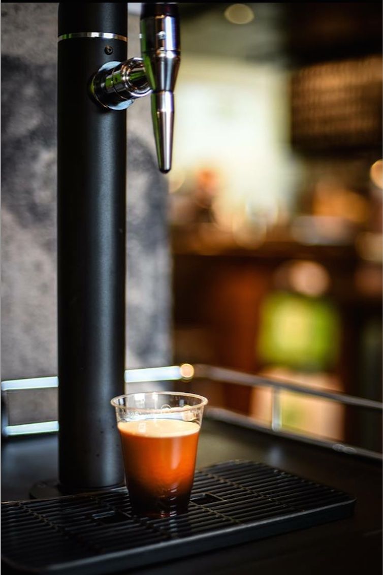 Macchine per caffè & Macchine per espresso: Zapfsäule Single Tap schwarz – Usato da Kemptthal venduto da Barrel_19