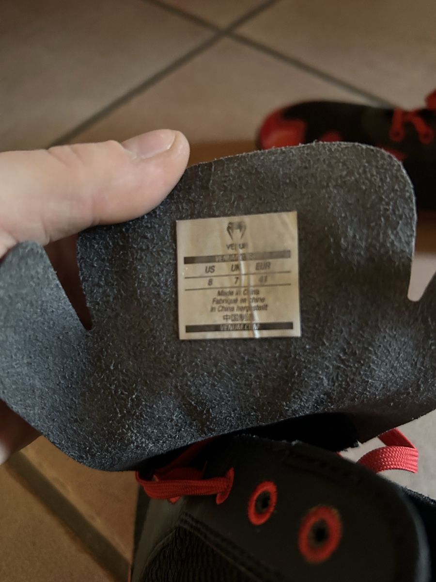 Scarpe da uomo: Venum Boxschuhe, Grösse 41, Schwarz/Rot – Usato da Kallnach venduto da ManiU99 3
