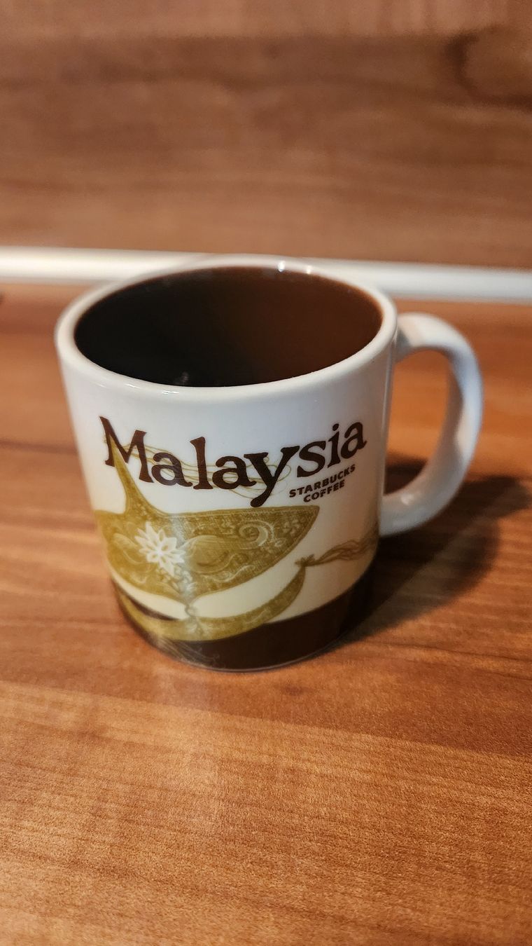 Starbucks Tazze: Starbucks' cup Malaysia – Usato da Neuchâtel venduto da Rose_mint 1