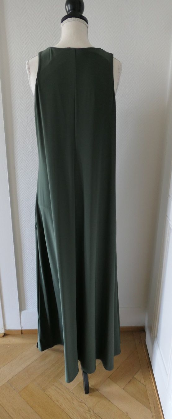 Max Mara Vestiti: MaxMara: robe longue en jersey (m) – Usato da Geneve venduto da Seven-Peaks-Seconds 5