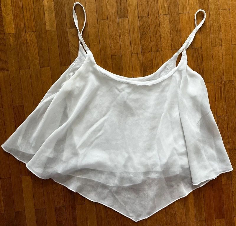 T-shirts: Crop top blanc – D'occasion à Bernex par claraaaa4 1