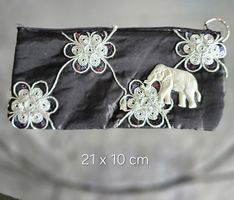 Schwarzes Täschchen mit Elefant