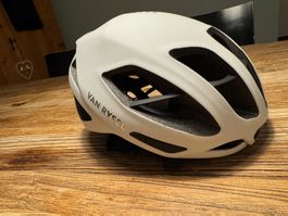 Rennvelohelm Van Rysel RCR MIPS – Weiss (Gr. M 55-59cm)