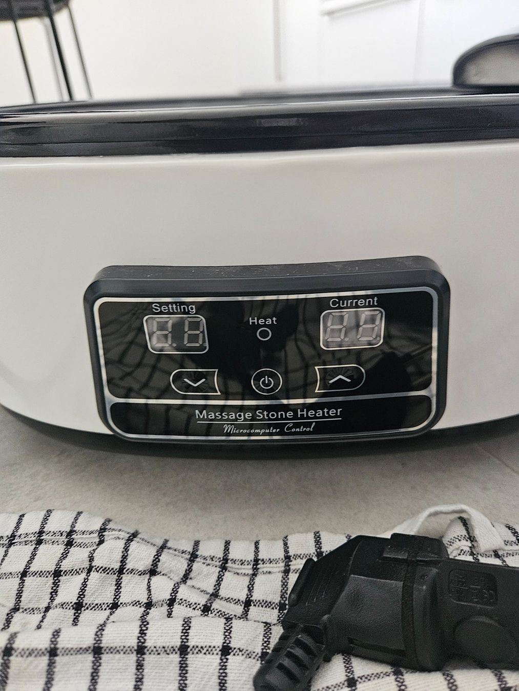 Dispositivi per massaggi: Massage Stone Heater inkl. Steine – Usato da Sissach venduto da dor_6sml 1