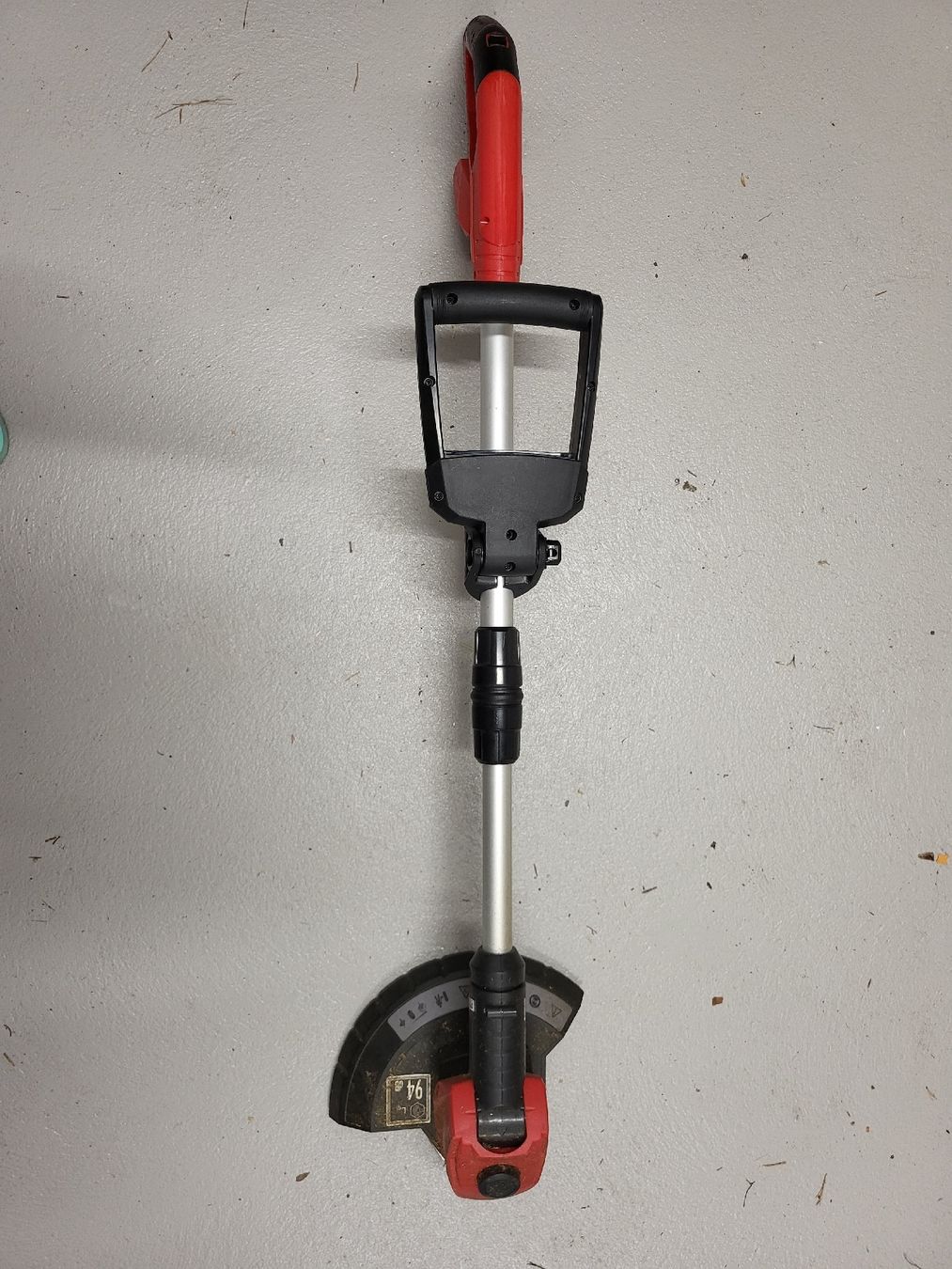 Tondeuses à gazon: Electric Grass Trimmer – D'occasion à Büren an der Aare par pat_ypp6