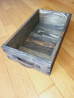 Holzbox mit Trageriemen