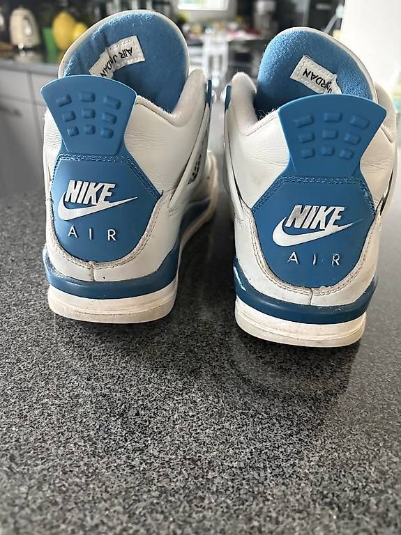 Scarpe da uomo: Jordan 4 – Usato da Areuse venduto da Nic_wd9n 2