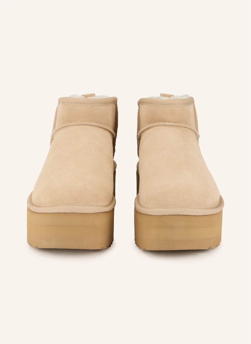 Ugg Scarpe da donna: UGG Classic Ultra Mini Platform Boots – Nuovo (secondo la descrizione) da Däniken SO venduto da tin_9g9h 7