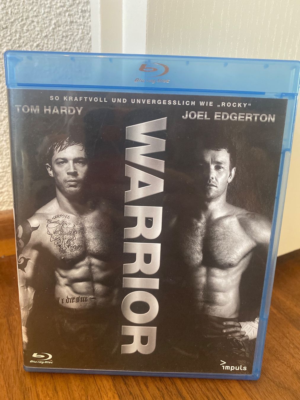 Tutti i DVDs: Warrior - Tom Hardy & Joel Edgerton - Blu-ray Top! – Usato da Neerach venduto da Summi3