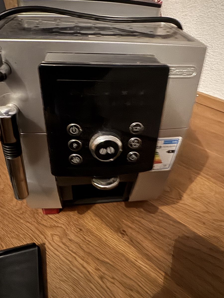 Machines à café & Machines à expresso: DeLonghi Magnifica S Coffee Machine Silver Functional Condit – D'occasion à Zürich par ino_b5qx 2