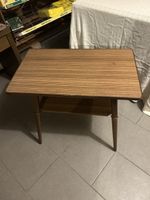 Table basse vintage des années 60 avec étagère 🕰️