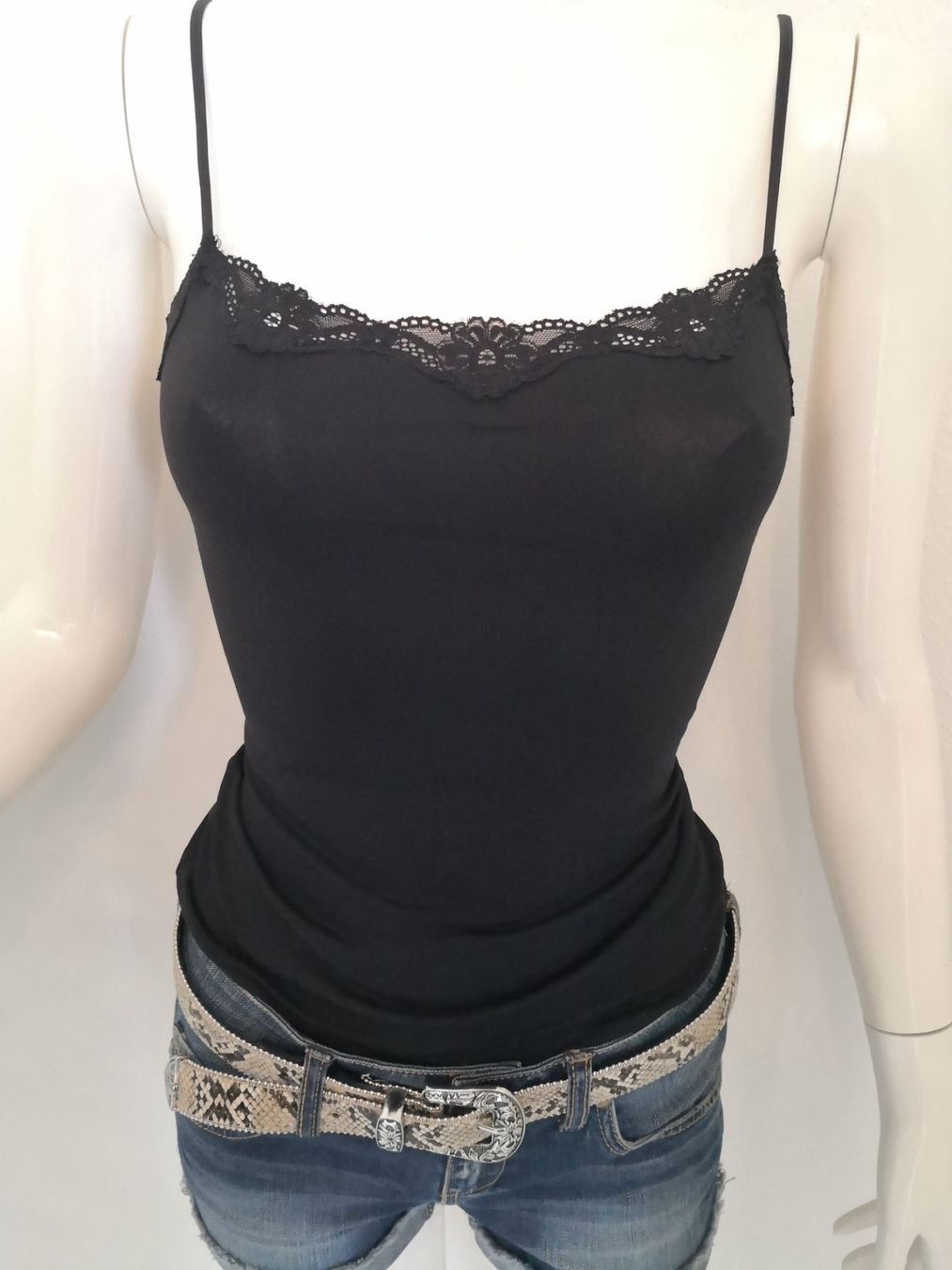 Mango Top: 🤩MANGO TOP STRETCH SCHWARZ MIT SPITZE – Nuovo (secondo la descrizione) da Olten venduto da Naja-Twins-Twins 7