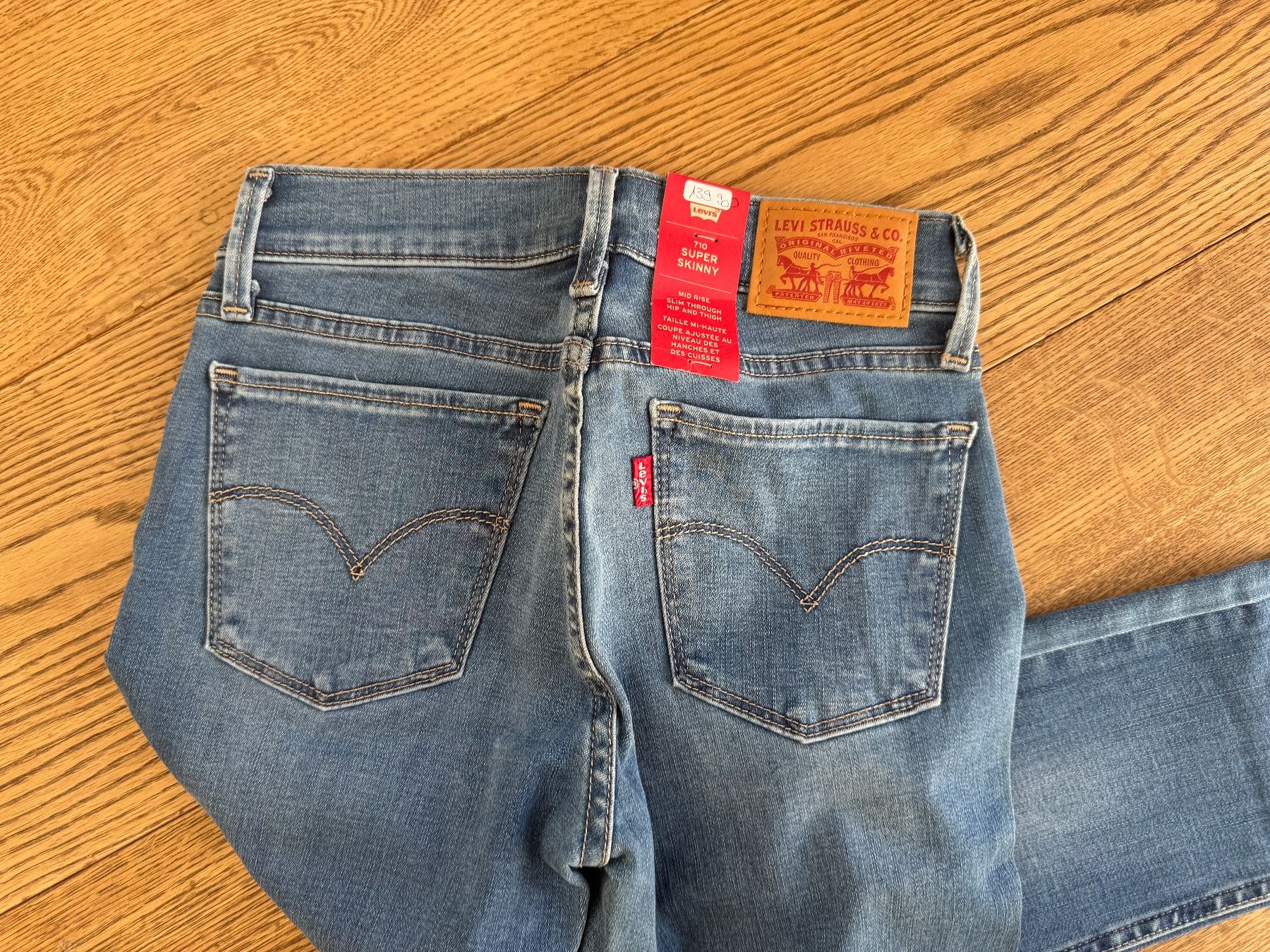 Jeans: Jeans, Levis //NEU// 25/32 – Gebraucht aus Stettfurt von outlet72 3