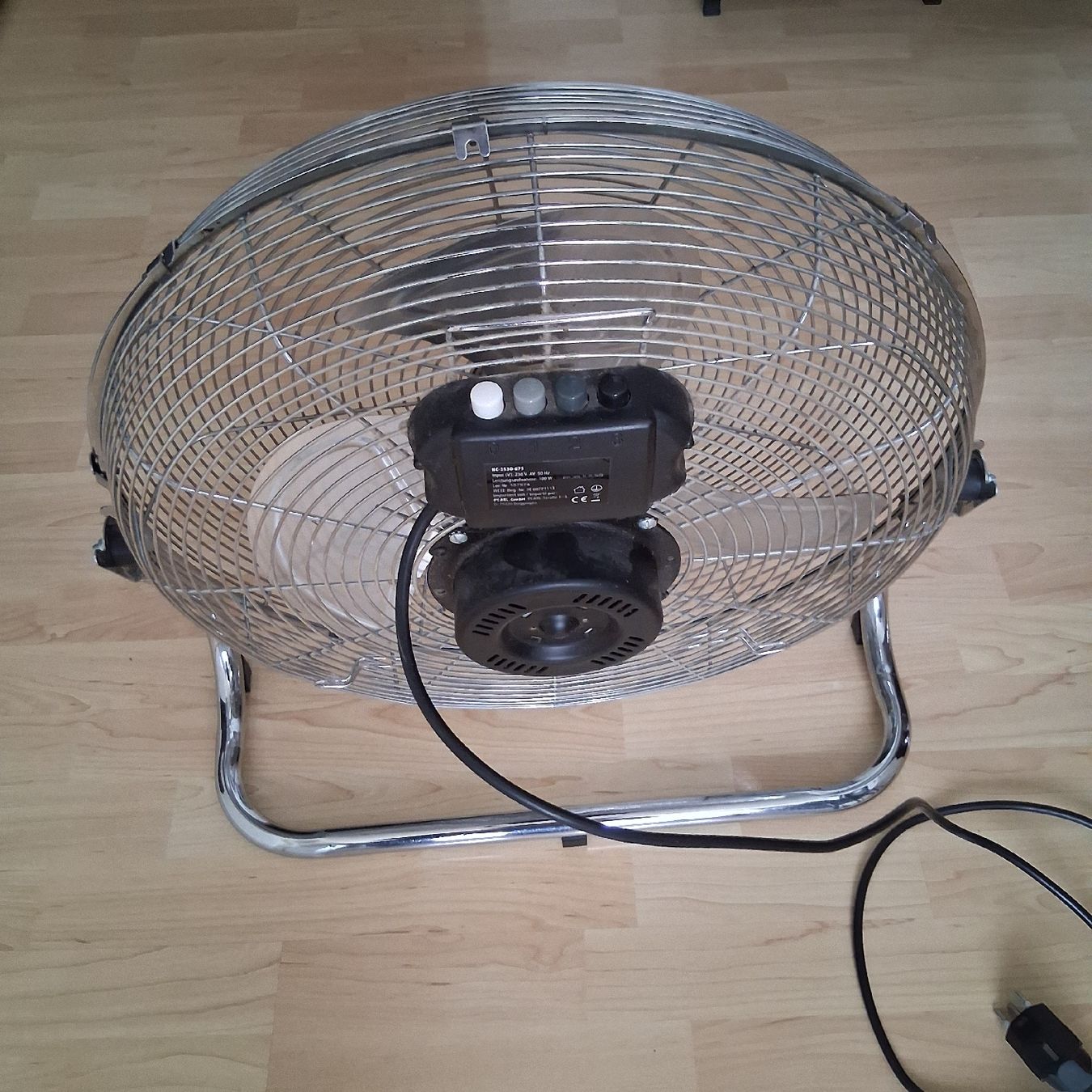 Ventilatori: Bodenventilator - Sehr Stark - Vintage – Usato da Füllinsdorf venduto da Potz7 1