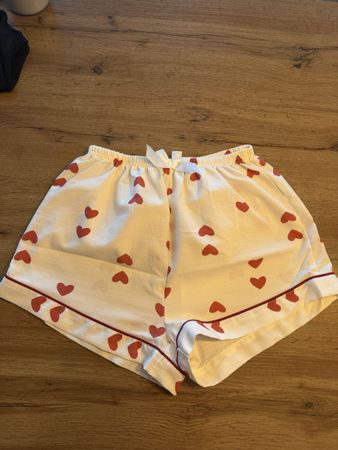 Herzige Pyjama Shorts/Sommer Shorts mit Herzen Gr.S