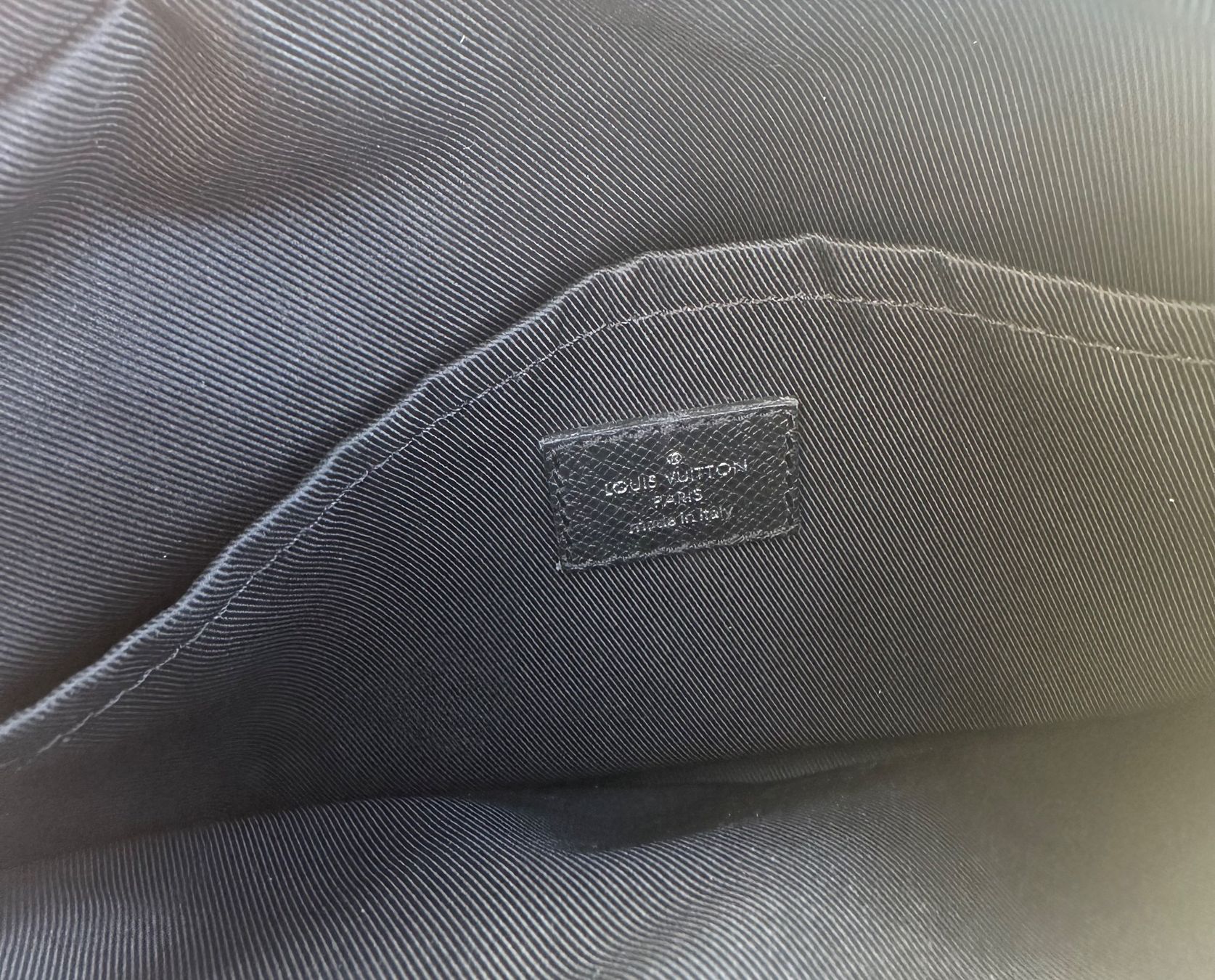 Louis Vuitton Borse: Louis Vuitton Outdoor Messenger Monogram Eclipse – Full Set – Usato da Savièse venduto da JSY__performer 6