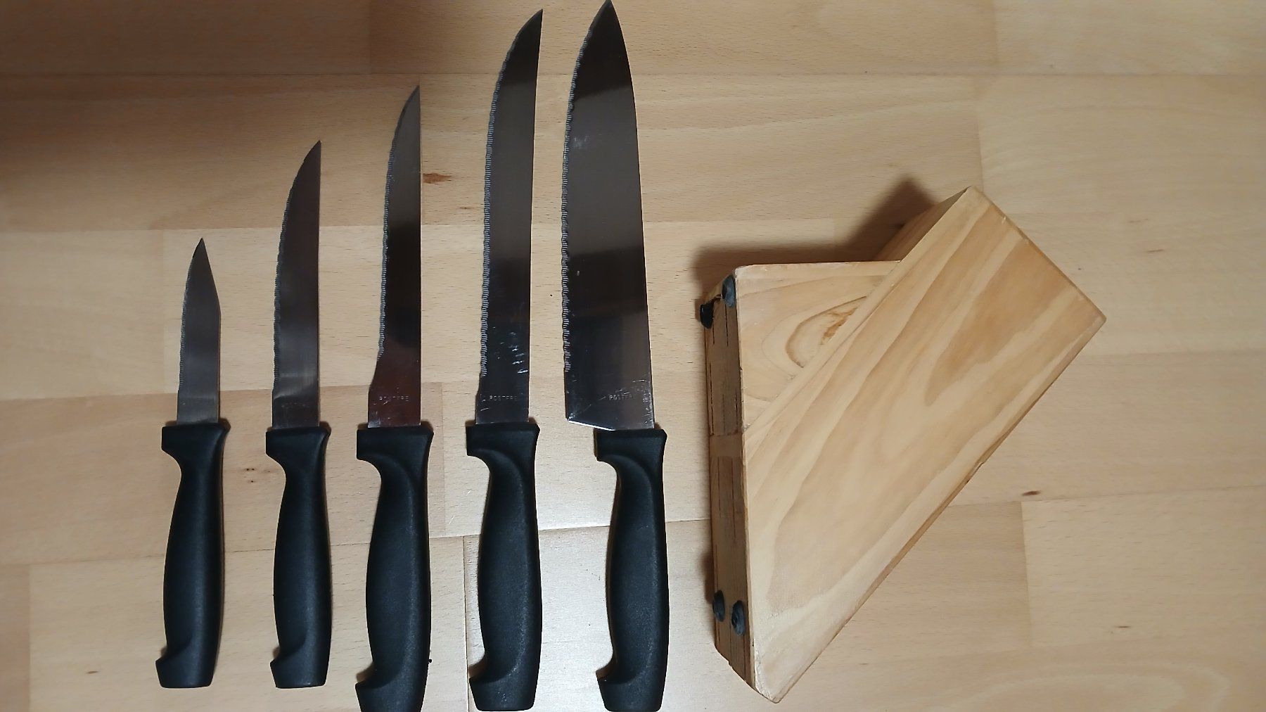 Messer: Messerblock mit 5st.verschiedenen Messern – Gebraucht aus hinwil von tho_j6kz