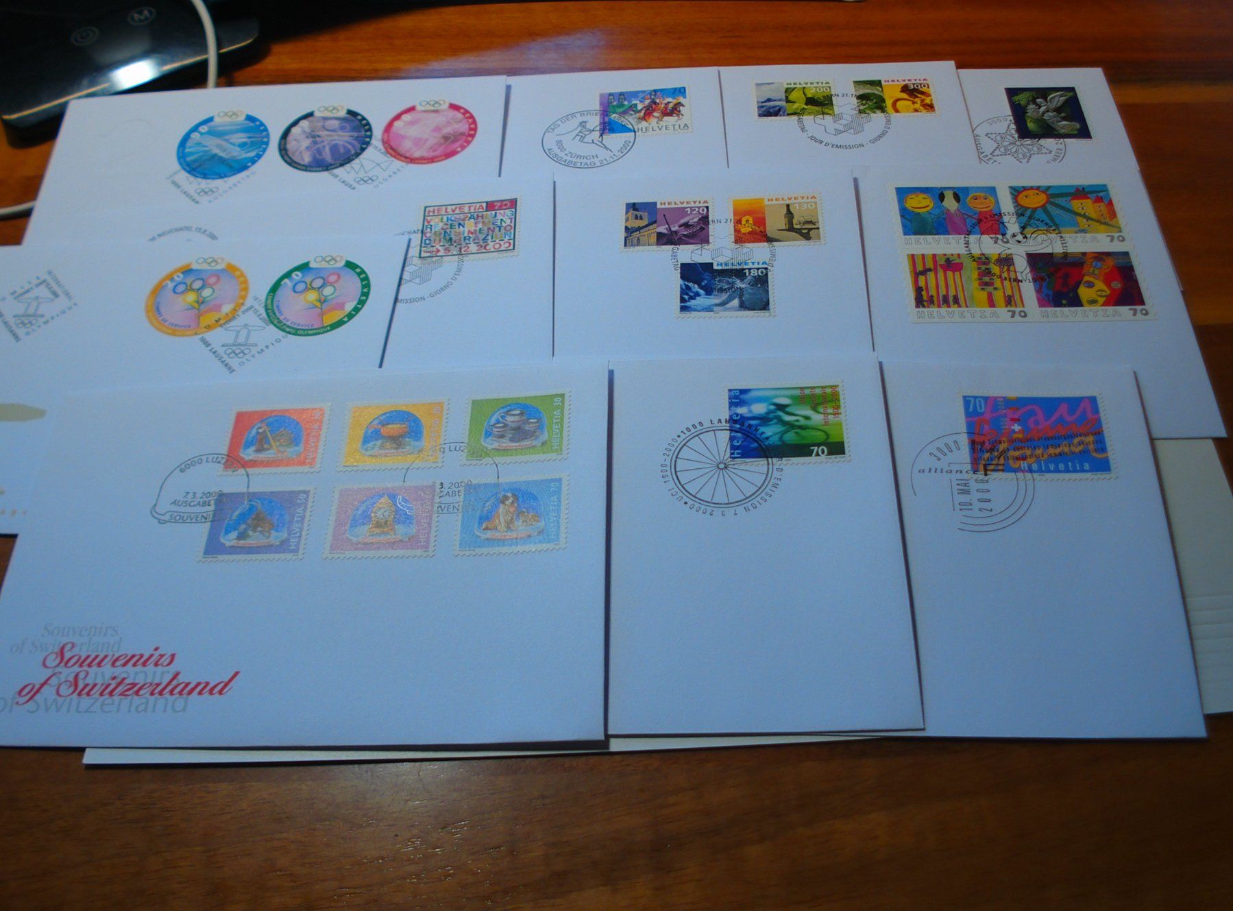 Tous les timbres: Set FDC 2000, 11 Belege – D'occasion à Niederwil AG par morostahu 1