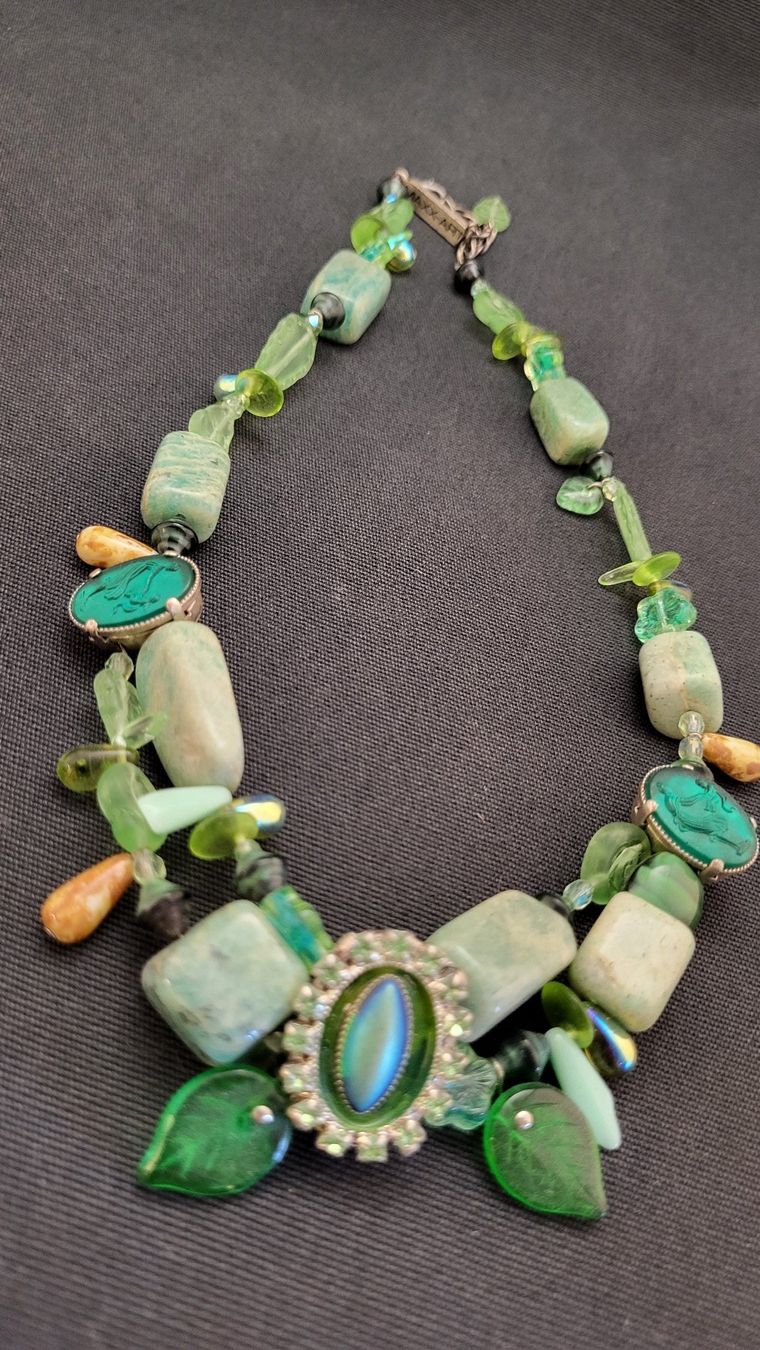 Colliers: Edelstein-Kette MAXX-ART-Collier – D'occasion à Basel par spinne02
