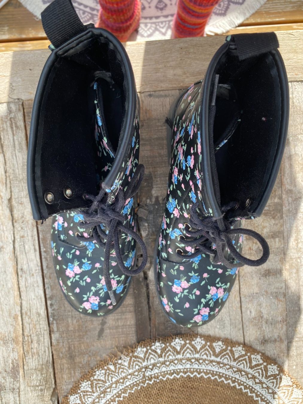 Damenschuhe: coole Blümchen Boots,  in Gr. 39 – Gebraucht aus Stetten SH von jani-design 3
