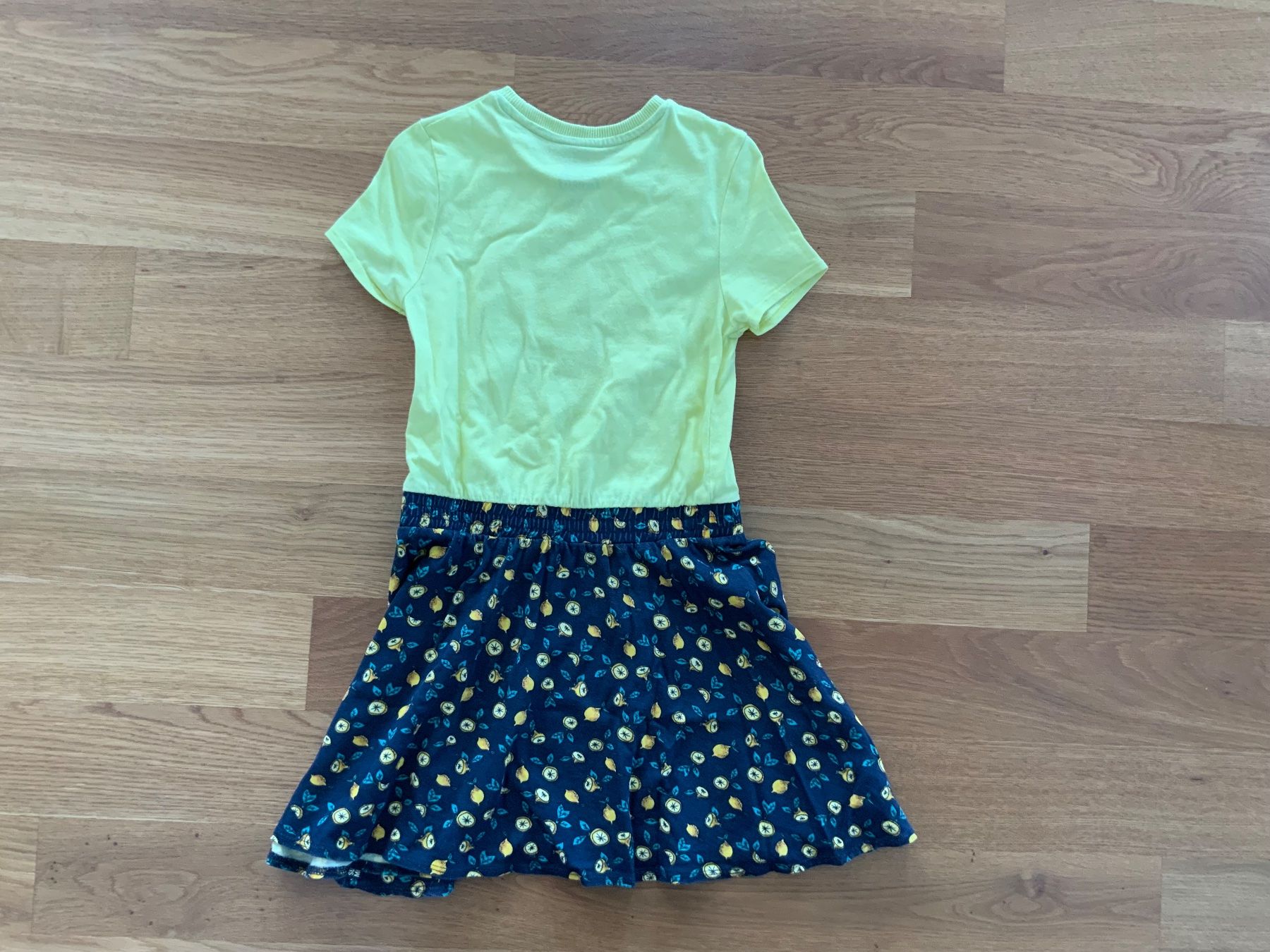 Vestiti & Gonne: WE Fashion Kleid 122/128 – Usato da Niederstetten venduto da Elmar77 1