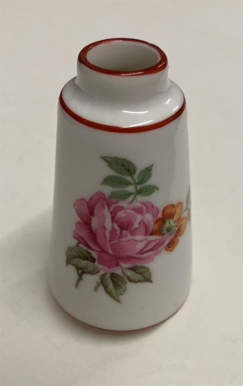 Vasi & Recipienti: LIMOGES MINIATUR VASE – Usato da Oberwil BL venduto da SALOB