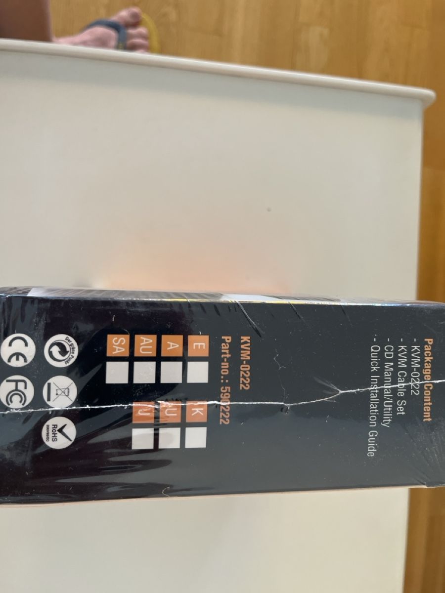 Hubs & Switches: New & Unopened KVM-0222 2-Port USB KVM Switch – Neu und originalverpackt aus Zürich von Zurich1970 2