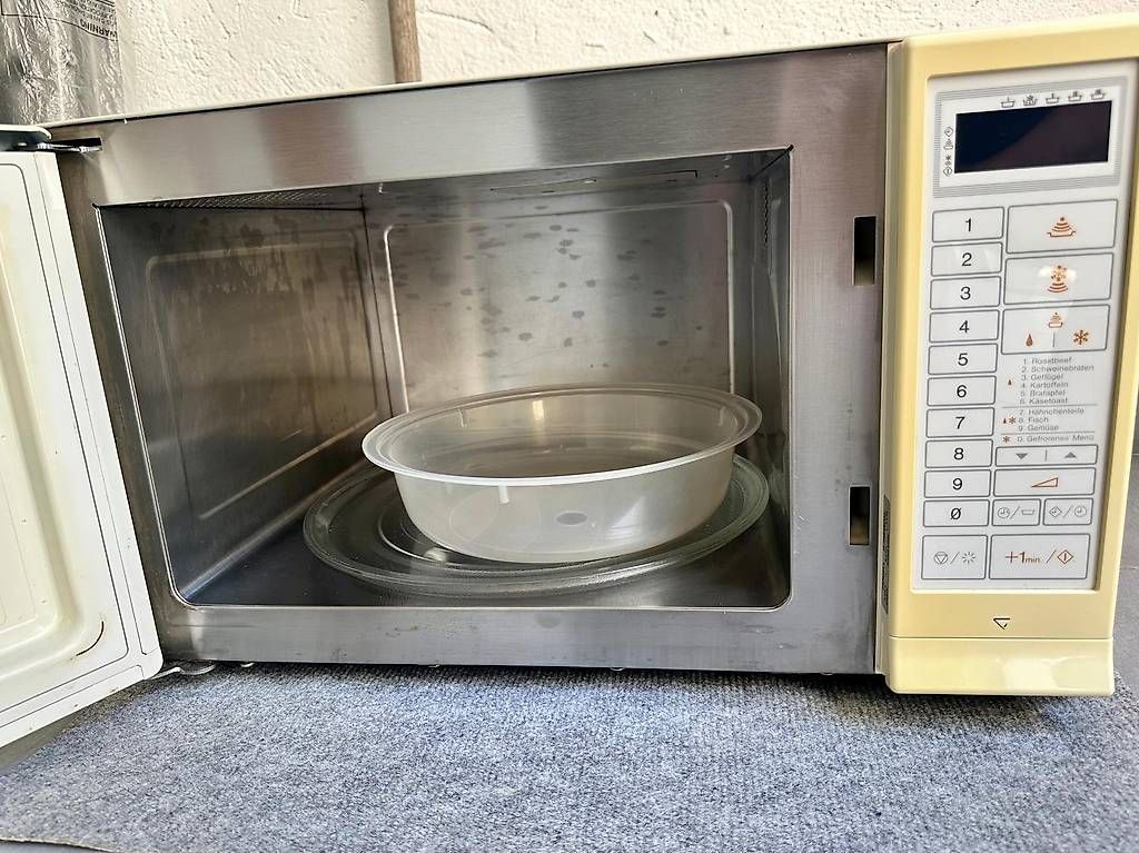 Appareils de cuisine: Mikrowelle – D'occasion à Hünenberg See par karinmeyer01 1