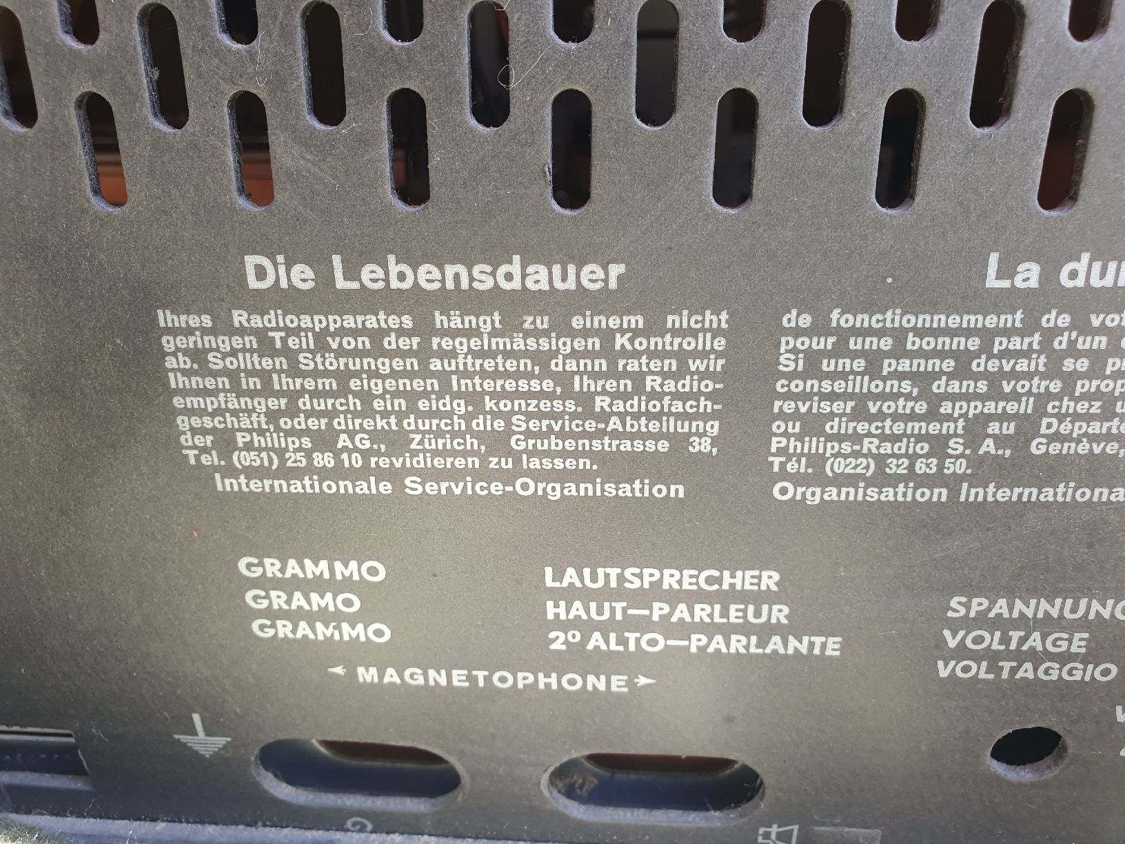Radios: Radio Philips 4540 Holzgehaeuse unrestauriert – Défectueux à Ebmatingen par walter46 5
