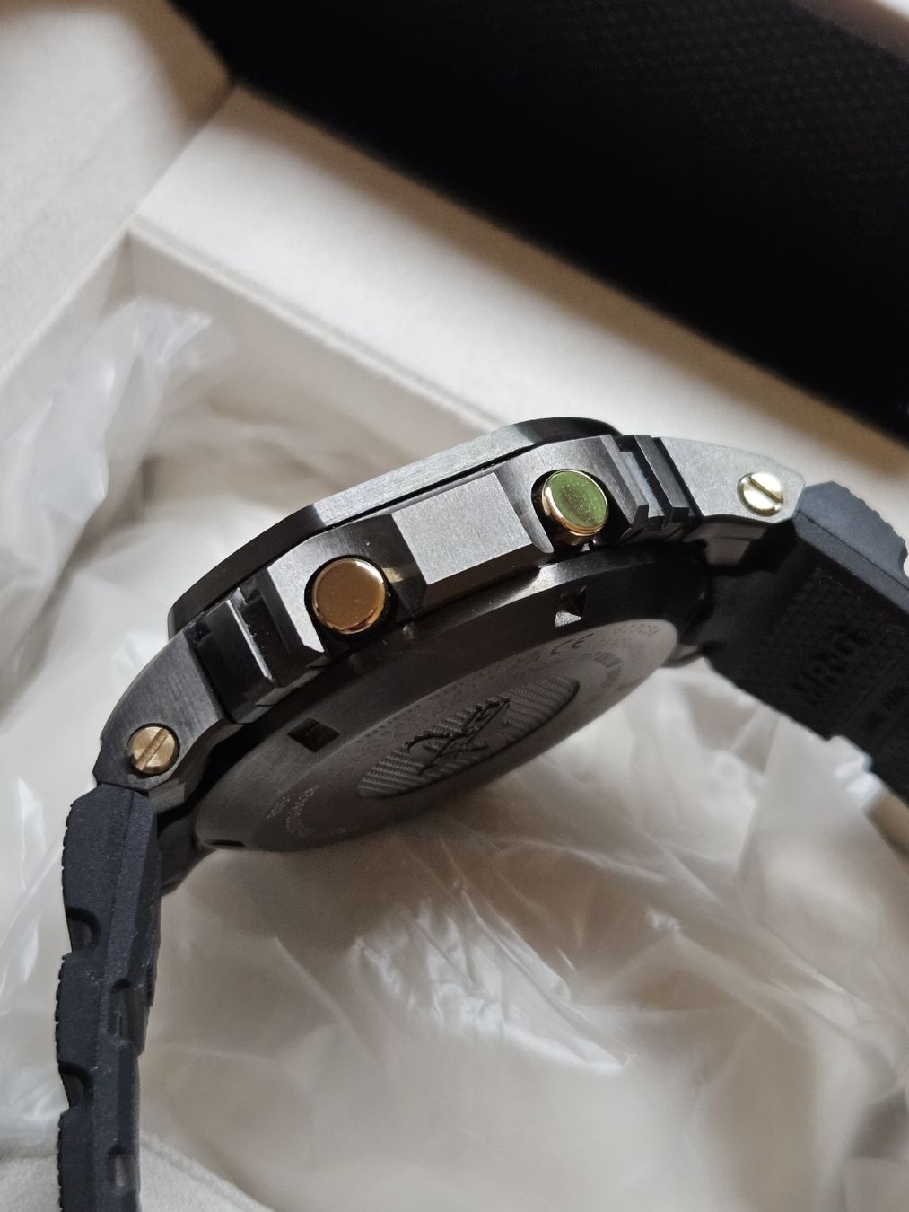 Casio Uhren: Casio MRG-B5000R-1DR + garantie – Neu (gemäss Beschreibung) aus Vevey von Photech 5